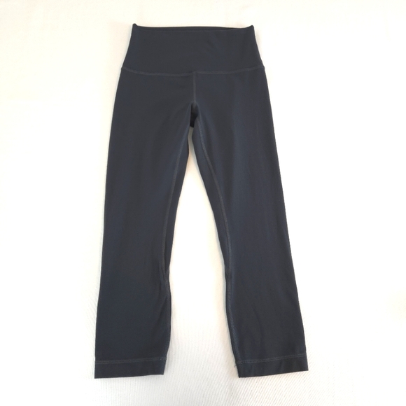 Lululemon Women's Nulu Align Crop 21" In Melanite - Picture 1 of 10